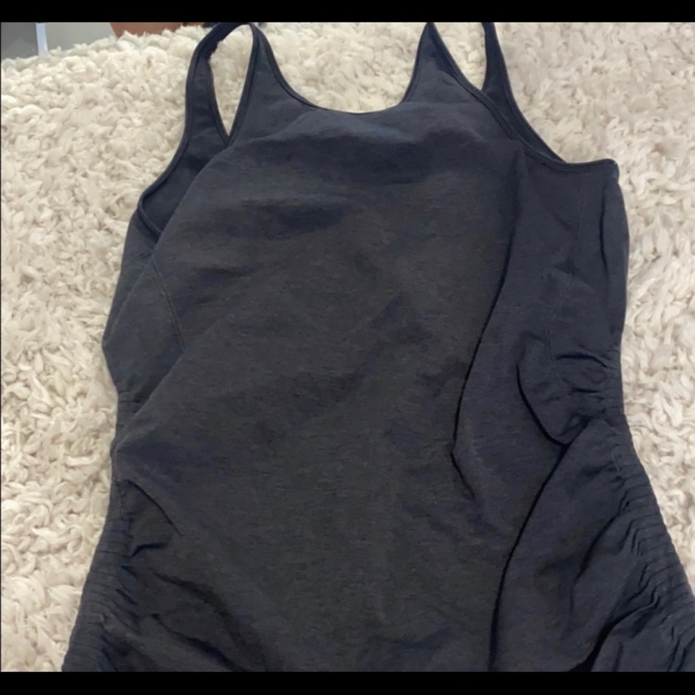 bundle 4 lululemon shirts